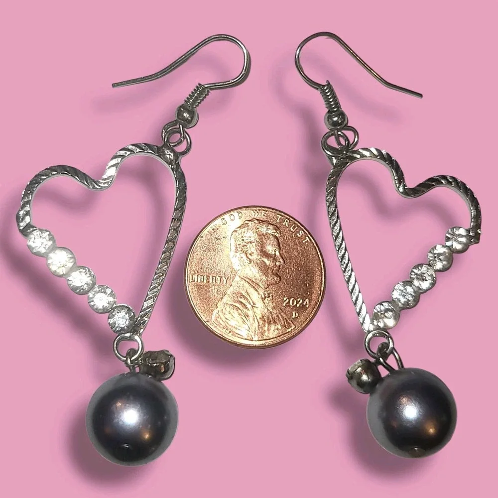 Silver Tone Rhinestone Heart‎ Faux Tahitian Pearl Dangle Earrings